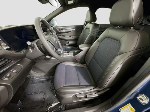 Used 2024 Buick Envista Preferred w/ Convenience II Package image 19