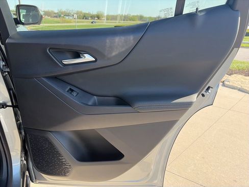 New 2026 Chevrolet Equinox LT w/ Safety and Technology Package AWD/4WD image 32