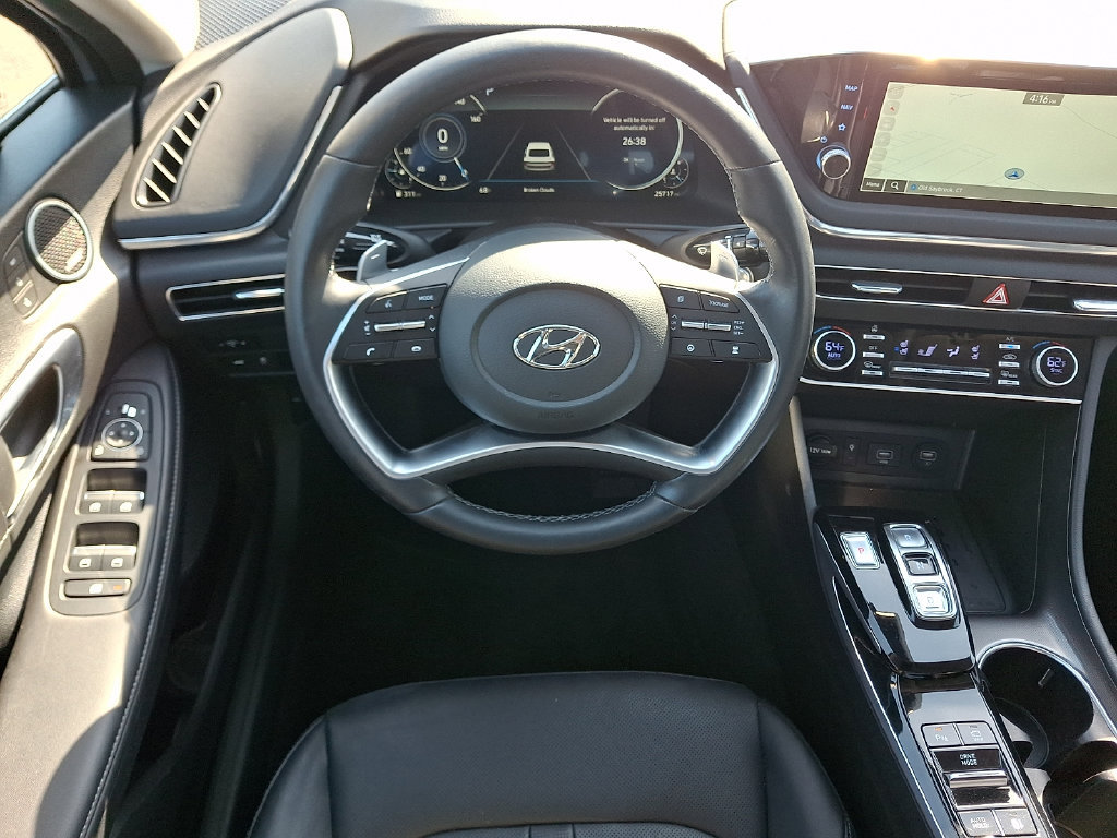 Used 2023 Hyundai Sonata Limited w/ Preferred Accessory Package FWD image 12