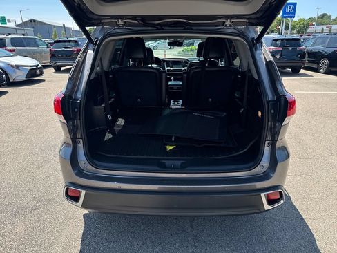 Used 2018 Toyota Highlander Limited Platinum AWD/4WD image 7
