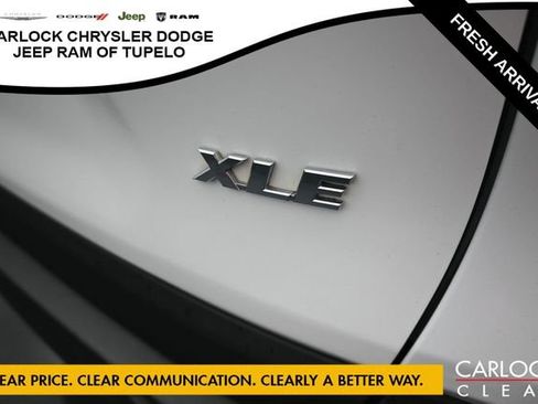 Used 2019 Toyota RAV4 XLE Premium w/ Cold Weather Package FWD image 40