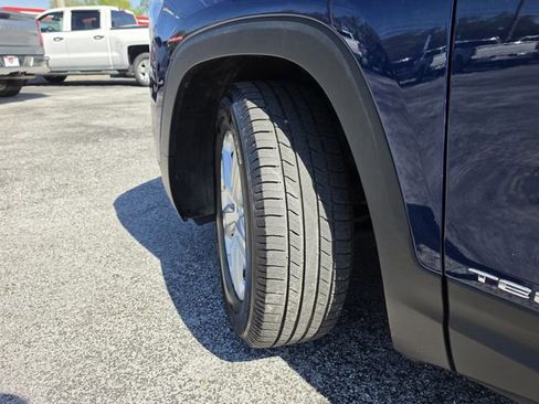 Used 2022 GMC Terrain SLE w/ Driver Convenience Package image 32