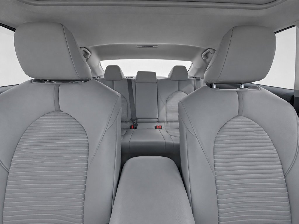 Used 2018 Toyota Camry SE w/ Moonroof Package FWD image 15