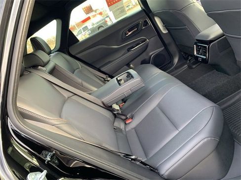 New 2025 Toyota Crown Signia image 12