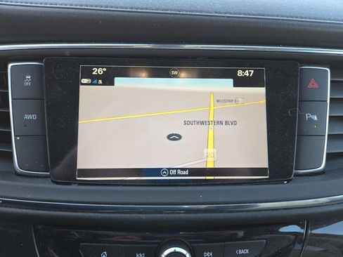 Used 2018 Buick Enclave Essence image 21