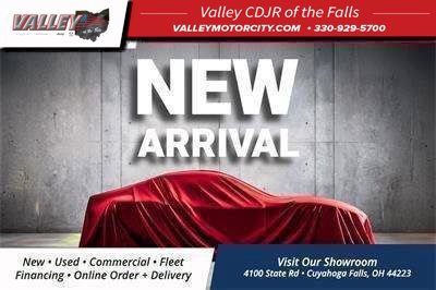 New 2025 Jeep Compass Limited w/ Sun & Sound Group AWD/4WD image 1