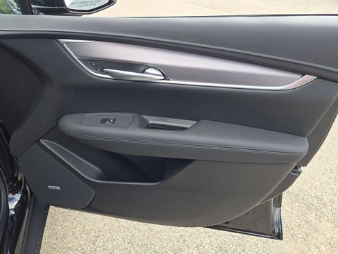 New 2025 Cadillac XT5 Luxury w/ LPO, Red Accent Package image 6