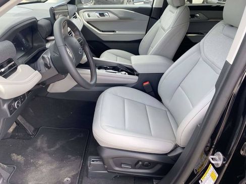New 2026 Ford Explorer Active w/ Active Comfort Package AWD/4WD image 12