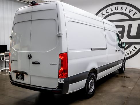 Used 2023 Mercedes-Benz Sprinter 2500 image 30
