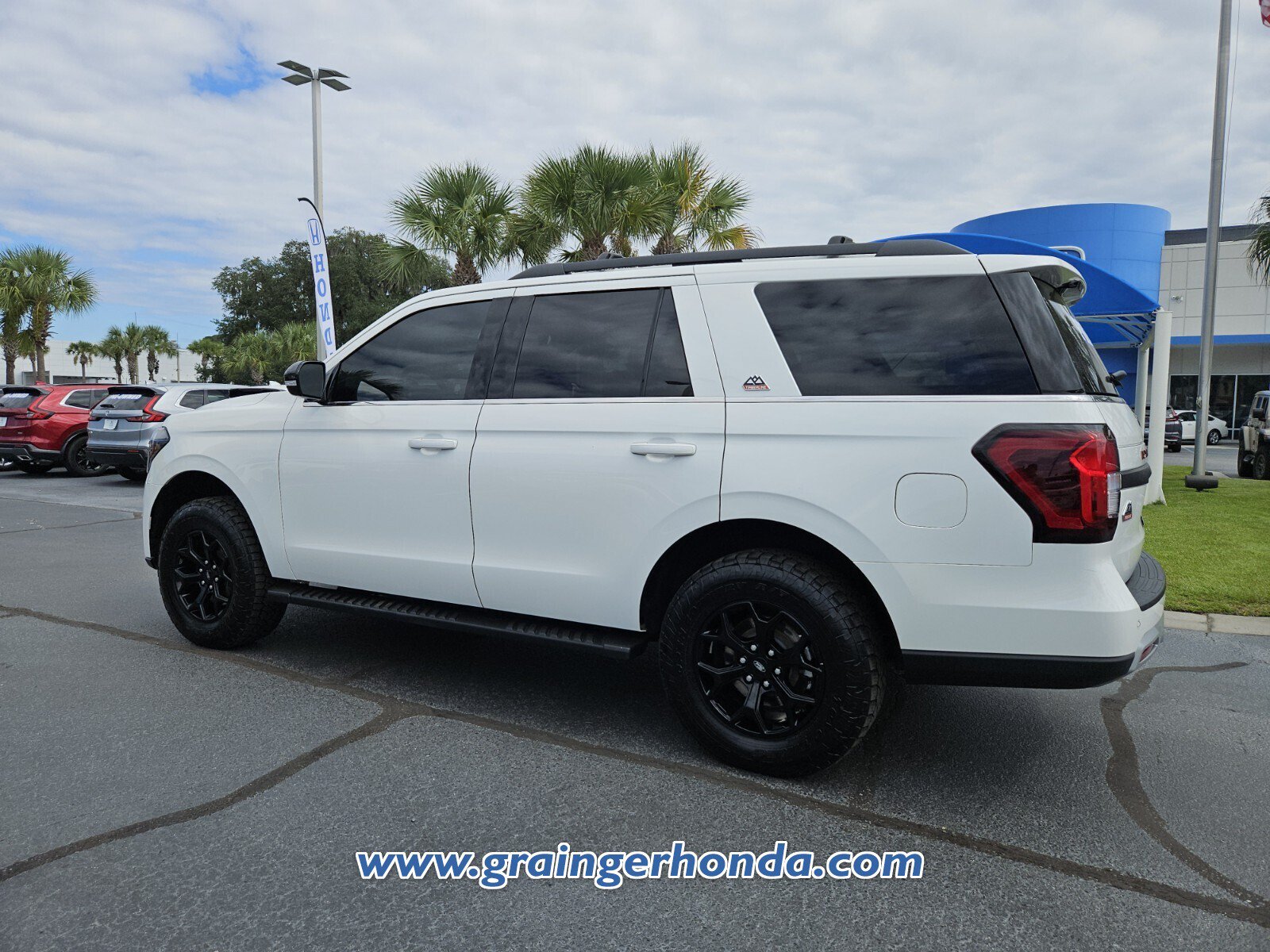 Used 2022 Ford Expedition Timberline AWD/4WD image 3