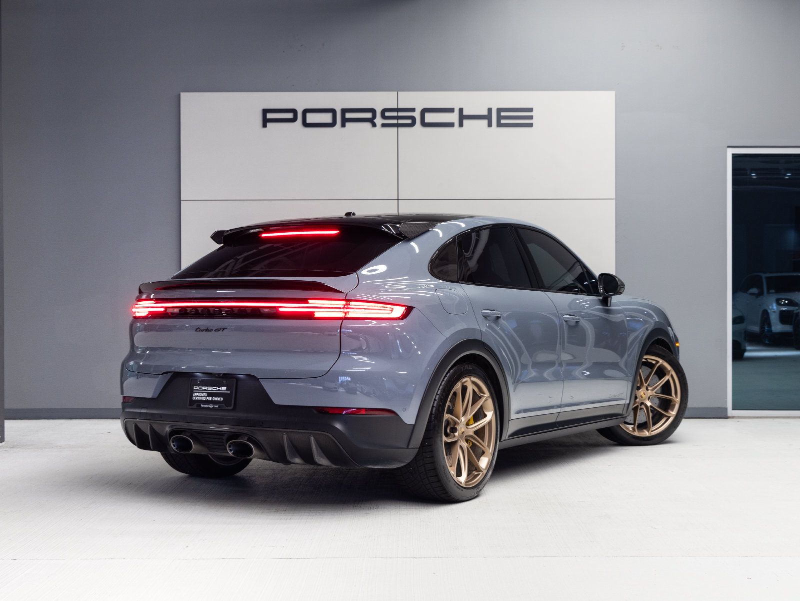 Certified 2024 Porsche Cayenne Turbo GT AWD/4WD image 6