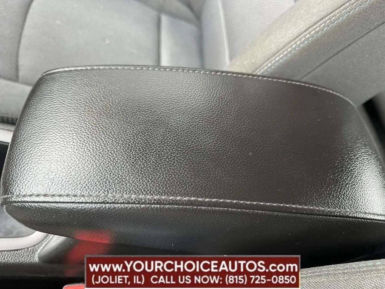 Used 2019 Chevrolet Cruze LT w/ Convenience Package FWD image 29