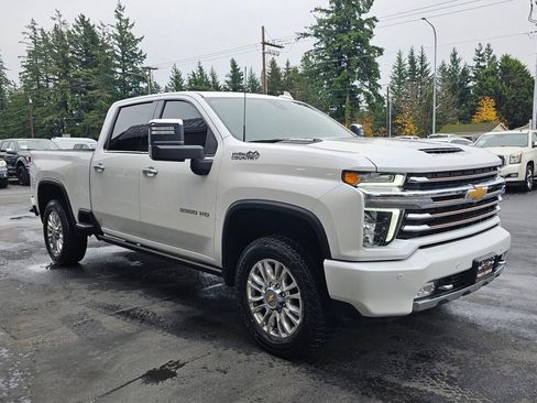 Used 2023 Chevrolet Silverado 3500 High Country image 3