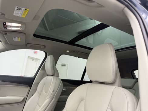 Used 2023 Volvo XC90 T8 Ultimate image 14