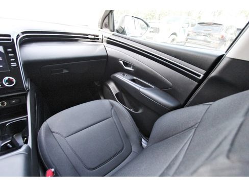 Used 2024 Hyundai Tucson SE FWD image 12