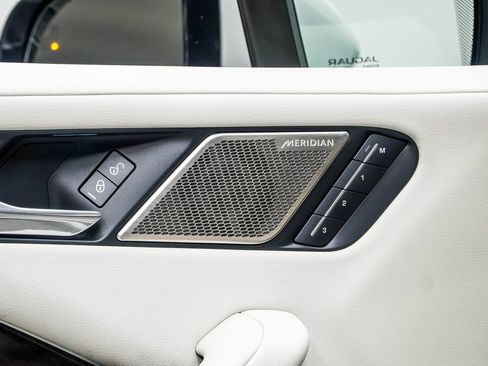 Used 2020 Jaguar I-PACE S image 38