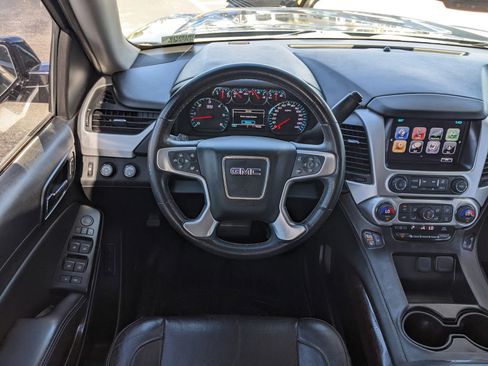 Used 2017 GMC Yukon XL SLT image 14