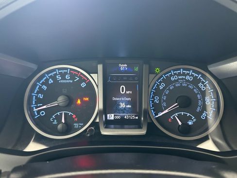 Used 2023 Toyota Tacoma Limited AWD/4WD image 23