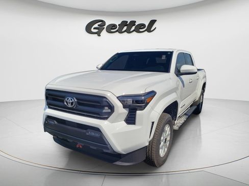 Used 2025 Toyota Tacoma SR5 RWD image 1