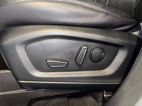 Certified 2022 Ford Explorer Limited RWD image 29