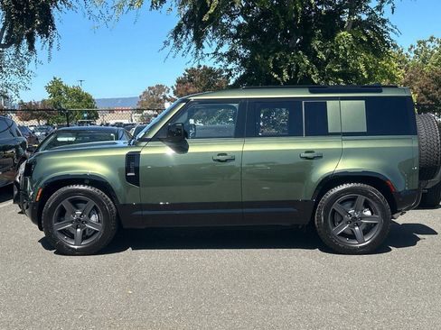 New 2026 Land Rover Defender 110 X-Dynamic SE AWD/4WD image 2