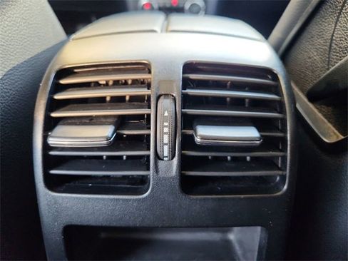 Used 2013 Mercedes-Benz GLK 350 2WD image 21