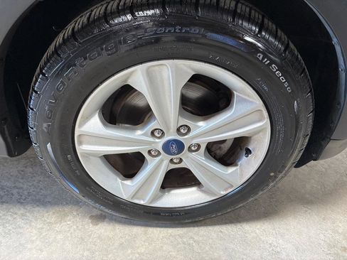 Used 2015 Ford Escape S image 3