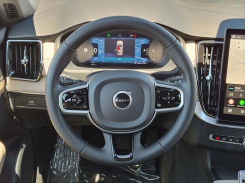 Used 2026 Volvo XC90 B6 Plus w/ Protection Package Premier AWD/4WD image 13
