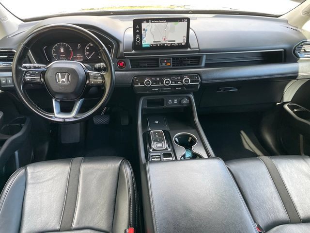 Used 2023 Honda Pilot Touring image 10