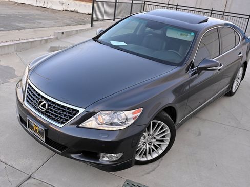 Used 2011 Lexus LS 460 w/ Sport Pkg RWD image 12