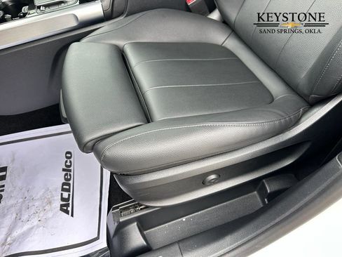 Used 2023 Mercedes-Benz GLB 250 image 15