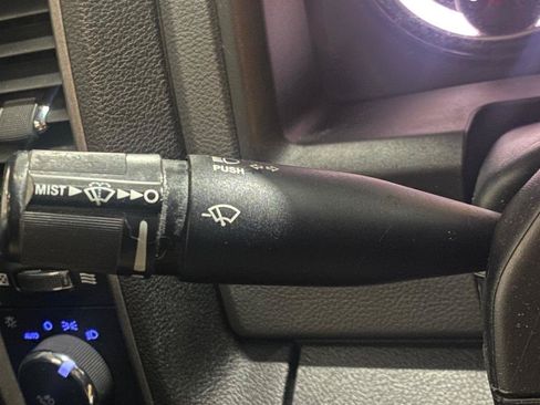 Used 2018 RAM 1500 Express AWD/4WD image 16