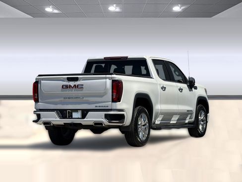 Used 2021 GMC Sierra 1500 Denali AWD/4WD image 9