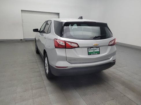 Used 2021 Chevrolet Equinox LS FWD image 5