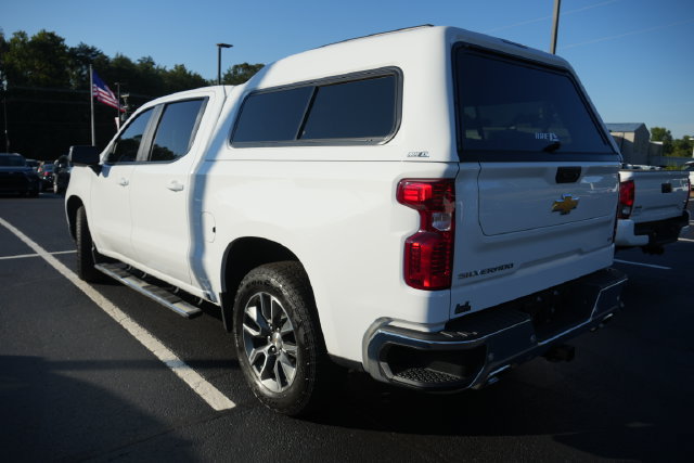 Used 2025 Chevrolet Silverado 1500 LT AWD/4WD image 14