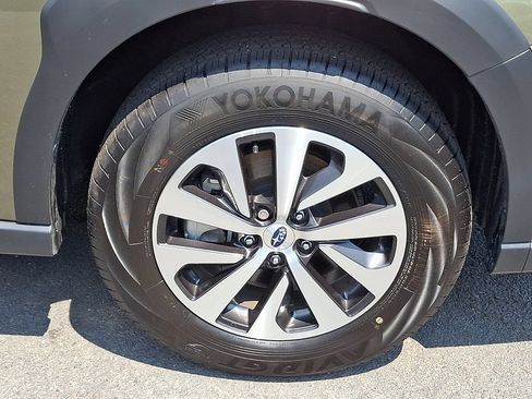 Certified 2025 Subaru Outback Premium AWD/4WD image 8