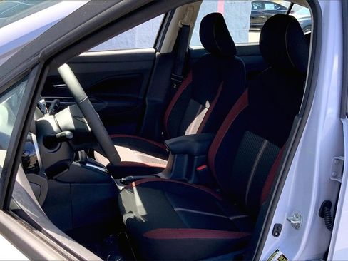 New 2025 Nissan Versa SR w/ Trunk Package image 9