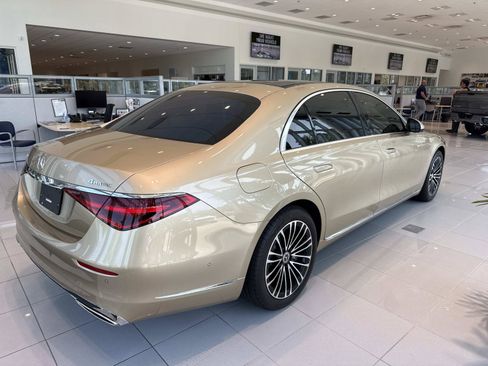 Used 2025 Mercedes-Benz S 500 4MATIC image 2