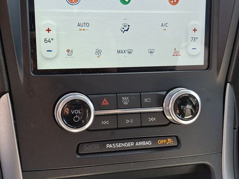 Certified 2022 Ford Edge SEL w/ Convenience Package AWD/4WD image 16