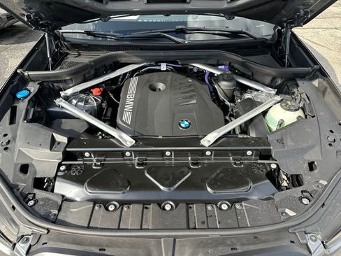 Used 2026 BMW X5 xDrive40i w/ M Sport Package image 12