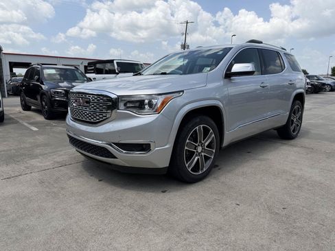 Used 2019 GMC Acadia Denali FWD image 3