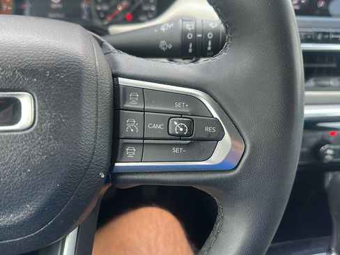 Used 2023 Jeep Compass Limited AWD/4WD image 13