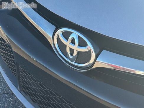 Used 2016 Toyota Camry SE image 32