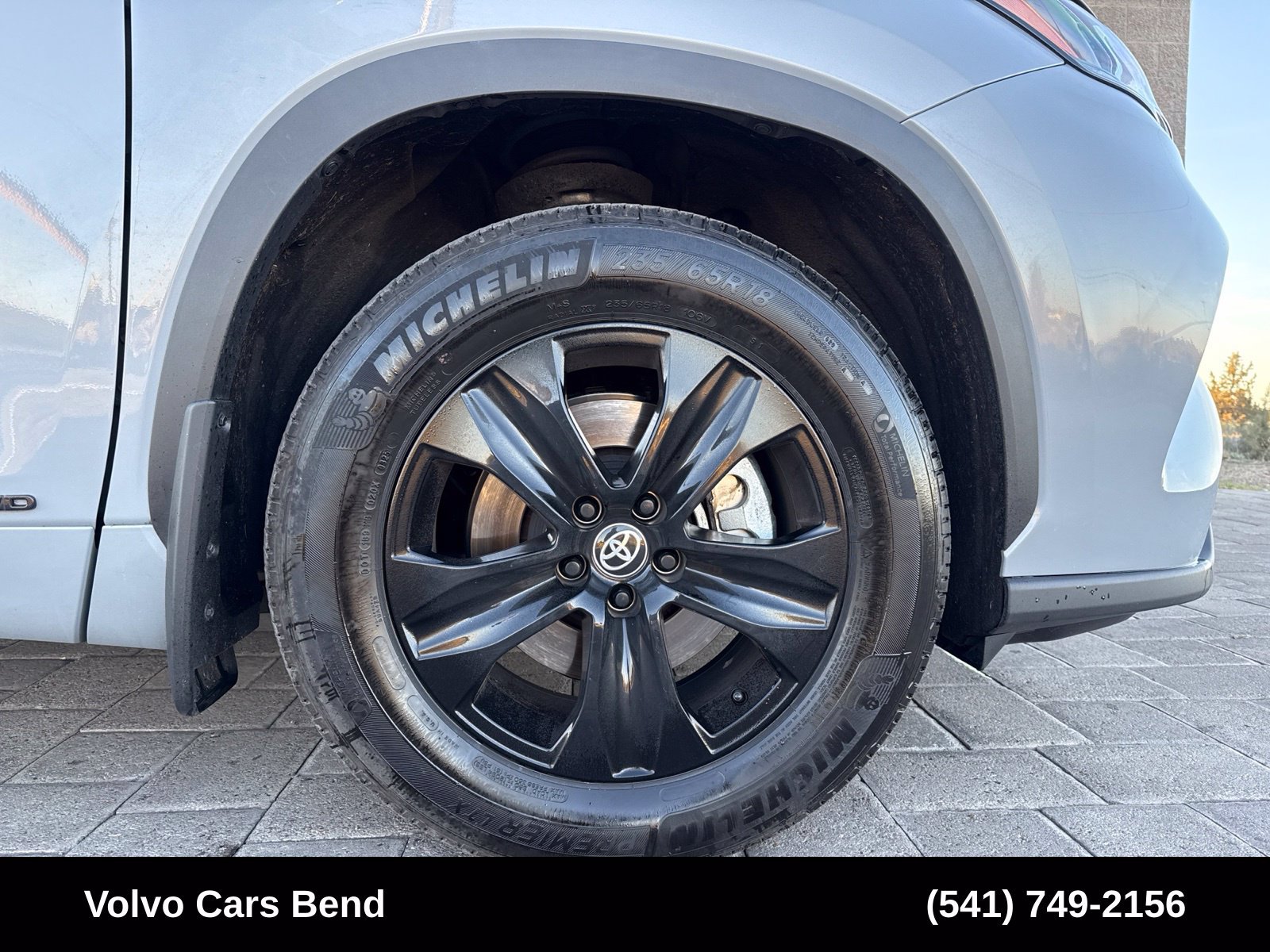 Used 2025 Toyota Highlander XLE AWD/4WD image 8