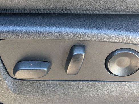 Used 2022 Chevrolet Silverado 1500 ZR2 w/ Technology Package image 14