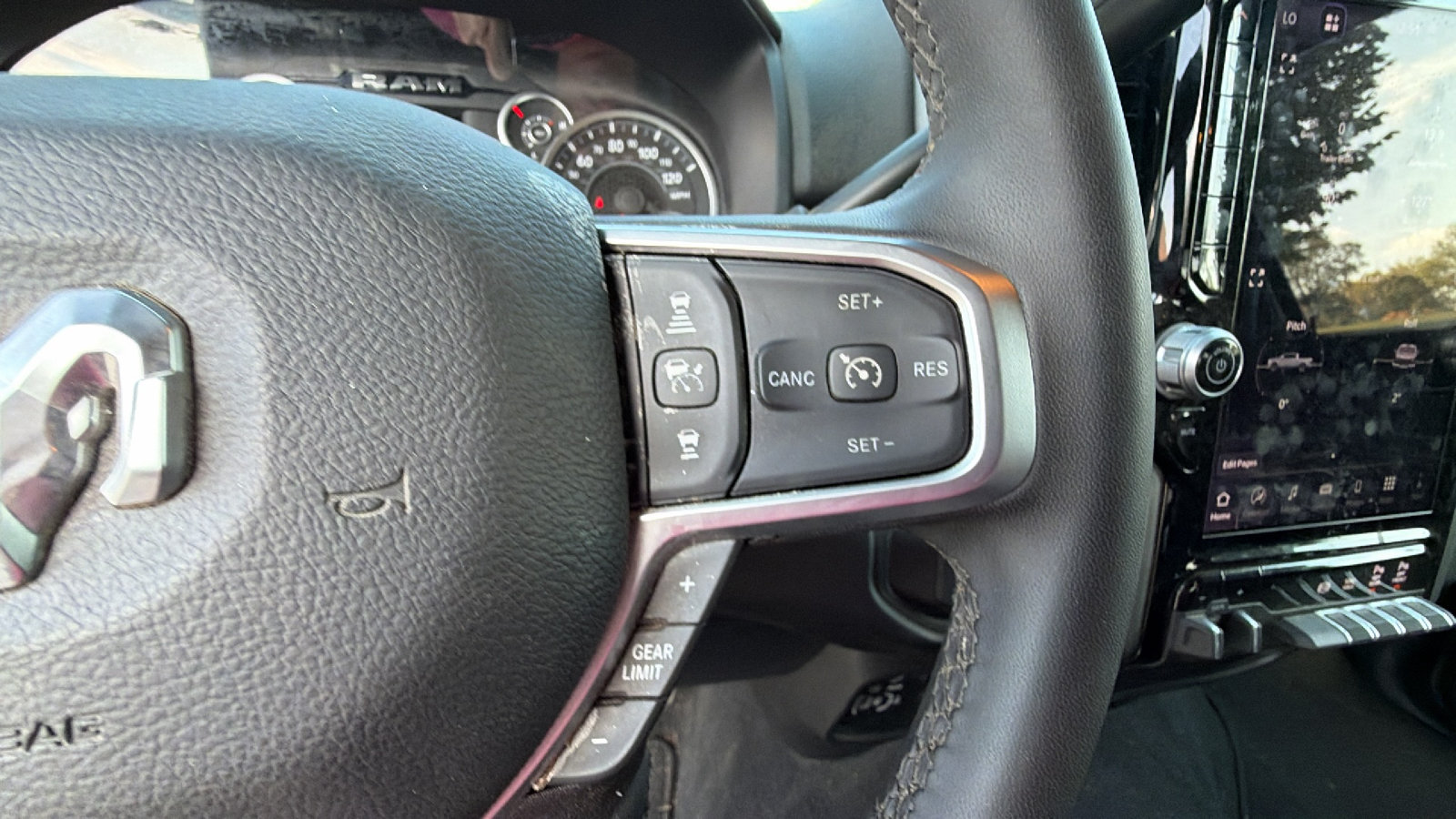 Used 2026 RAM 3500 Big Horn AWD/4WD image 28