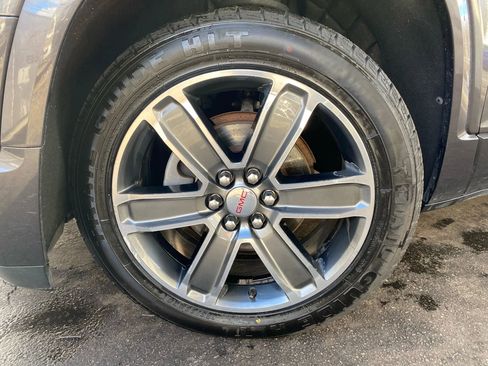 Used 2017 GMC Acadia Denali w/ Technology Package image 42