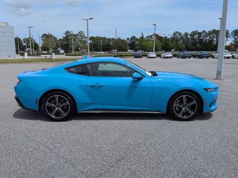 Used 2024 Ford Mustang Coupe image 4