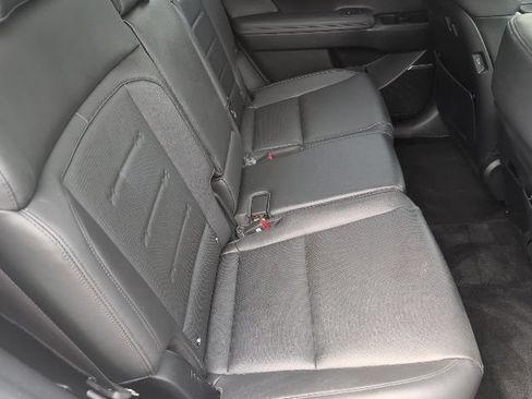 Used 2025 Hyundai Santa Fe Limited AWD/4WD image 11
