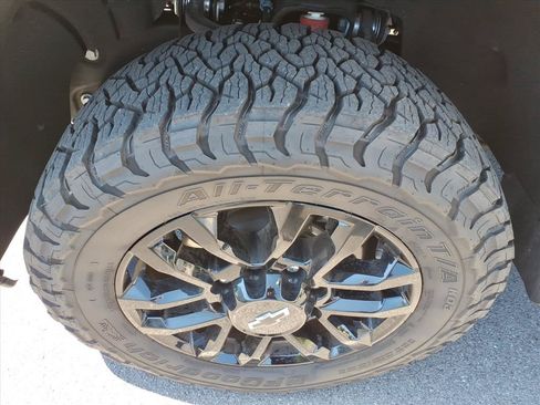 Certified 2025 Chevrolet Silverado 2500 LT w/ Trail Boss Package AWD/4WD image 5